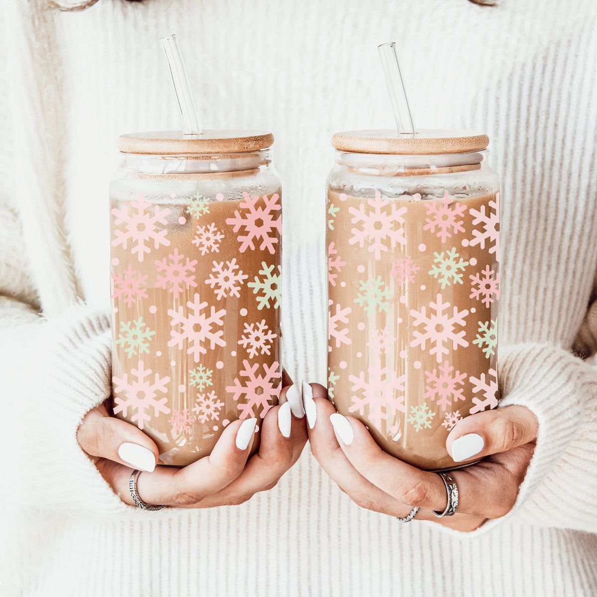 Soft Christmas colors glass tumbler 17oz - Pastel pink mint snowflake holiday drinkware bamboo lid straw
Muted Christmas glass cup 17oz - Pastel snowflake pink mint holiday coffee tumbler bamboo lid glass straw